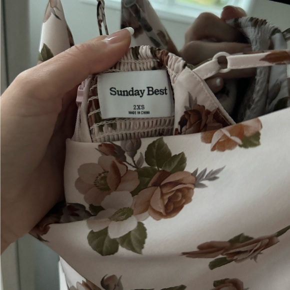 SUNDAY BEST floral mini dress - Picture 2 of 3